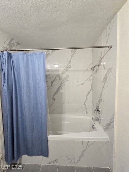 Photo - 5576 W Rochelle Ave. Unidad 11A Rental