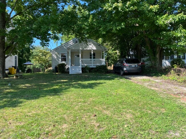 Photo - 484 Riverview Dr House