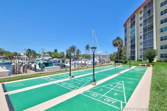 Photo - 2731 NE 14th Street Causeway Unit 412