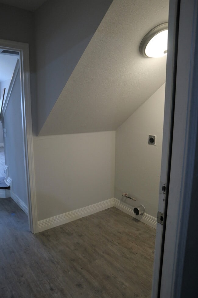 Laundry Room - 1105 sorrel ct