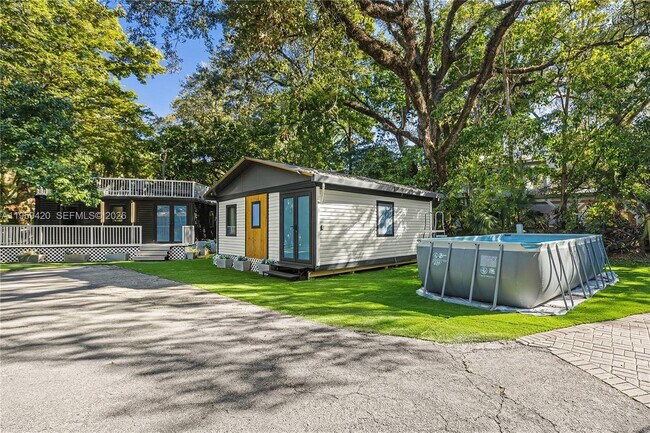 Photo - 5511 Woodland Ln