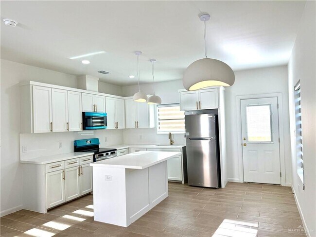2705 Brookside Bend St Unit 4