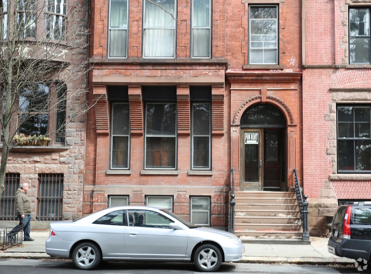 Photo - 441 State St