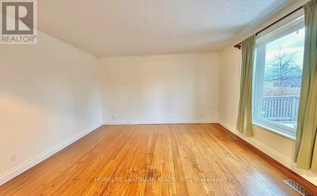 Photo - 727 Hewson Dr