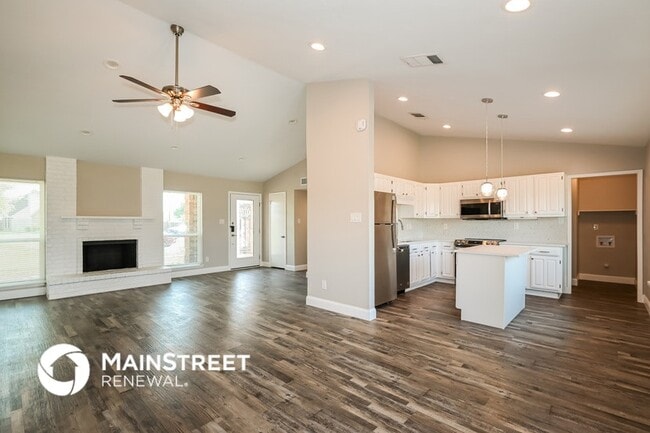 Photo - 528 Olympus St