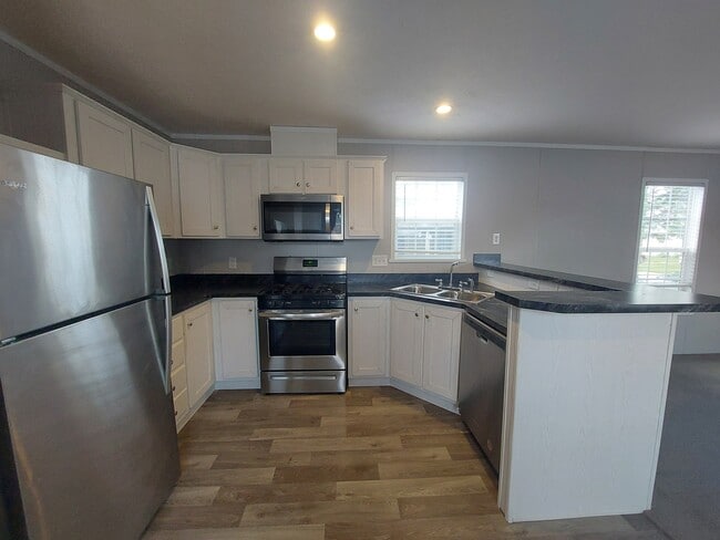 Building Photo - 39 Anchor Rd Rental