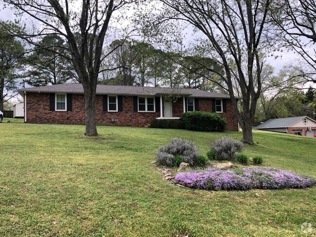 Building Photo - 903 Green Valley Rd Rental