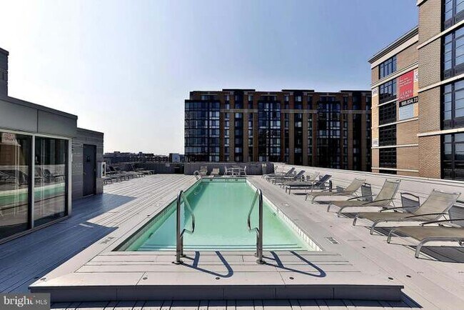 Photo - 437 New York Ave NW