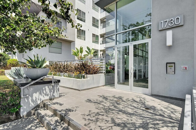 Building Photo - 1730 Sawtelle Blvd Unit #214 Rental