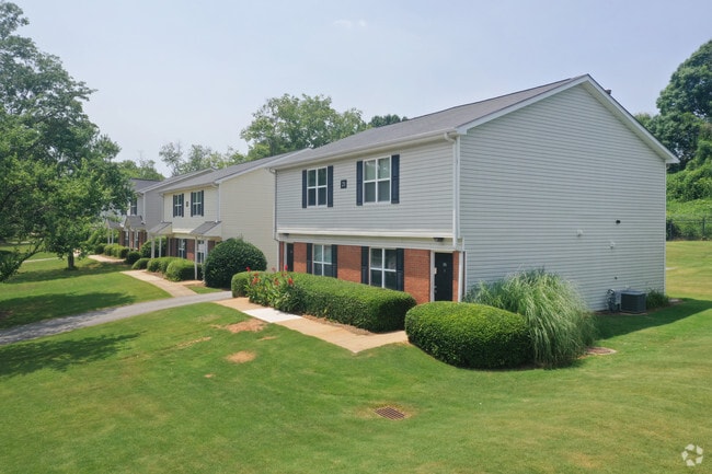 Villas at Lakewood Apartment Homes
