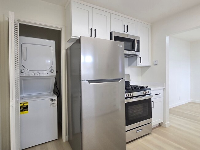 675 Johanna Ave Unit 5