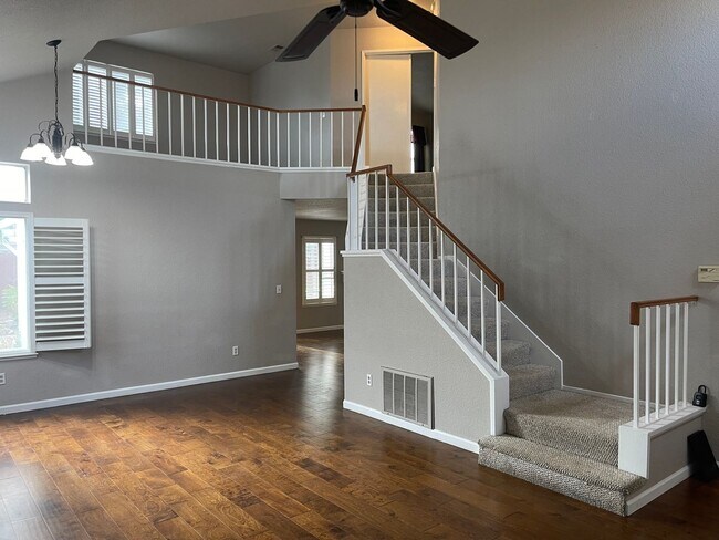 Photo - 2234 Prestwick St