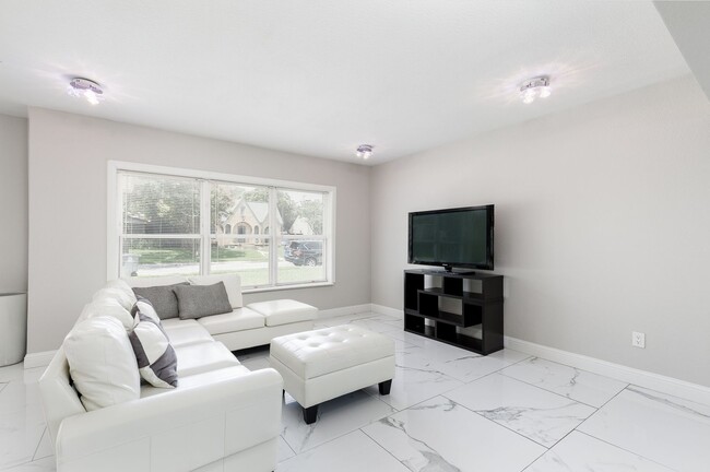 Photo - LOWER-GREENVILLE DALLAS, TX BEAUTIFUL HOME