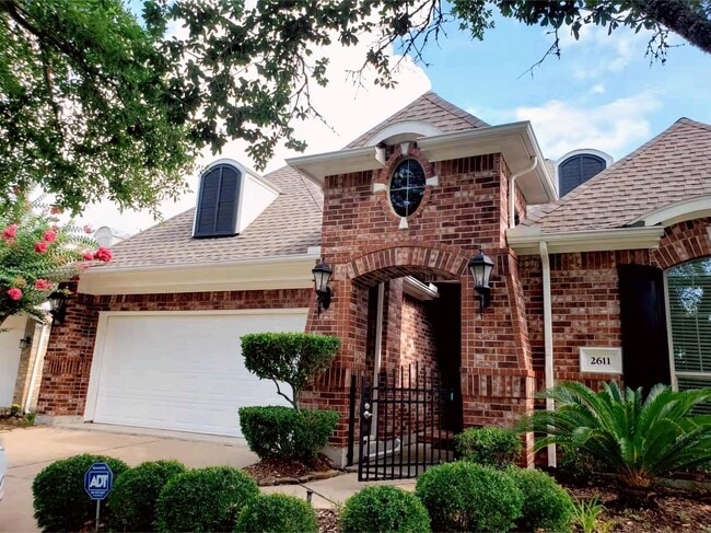 Building Photo - 2611 Summer Rain Dr