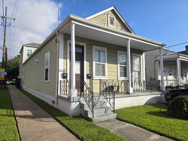 Building Photo - 1702 Cambronne St Unit 1702Cambronne