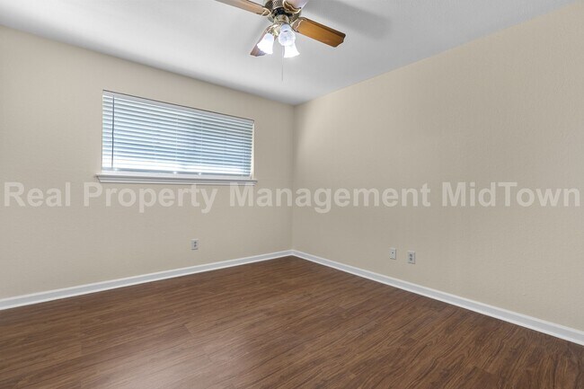 Photo - Charming Arlington Home with Spacious Livi...