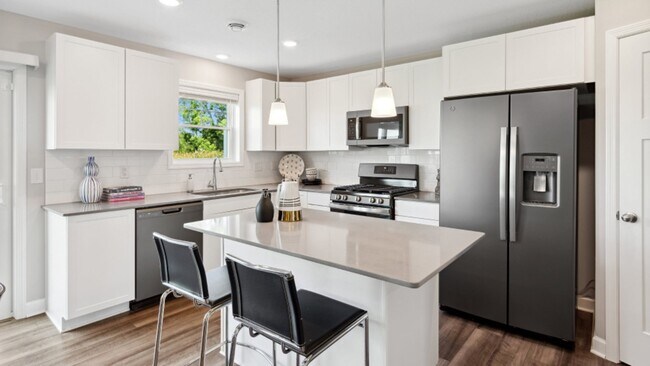 Photo - 1046 Jubert Dr