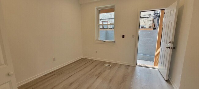 Photo - 2230 Christian St