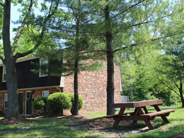 Saddlewood Apartments