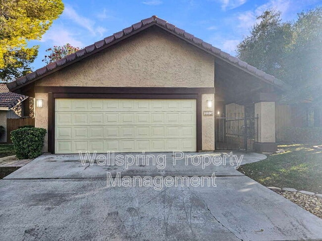 Photo - 413 Mt Rainier Pl