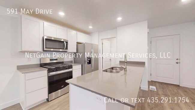 Photo - 591 S May Dr