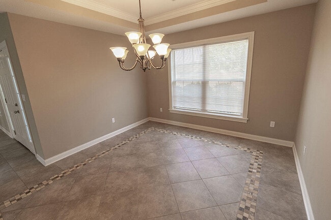 Photo - 2303 Roslyn Ct