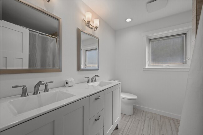 Photo - 4702 Bayou Vista Dr