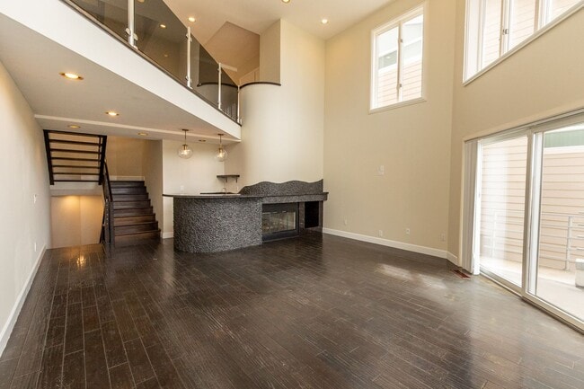 Photo - Fantastic Panoramic Ocean & Lagoon Views From All Levels Of This 3 Bed / 2.5 Bath!
