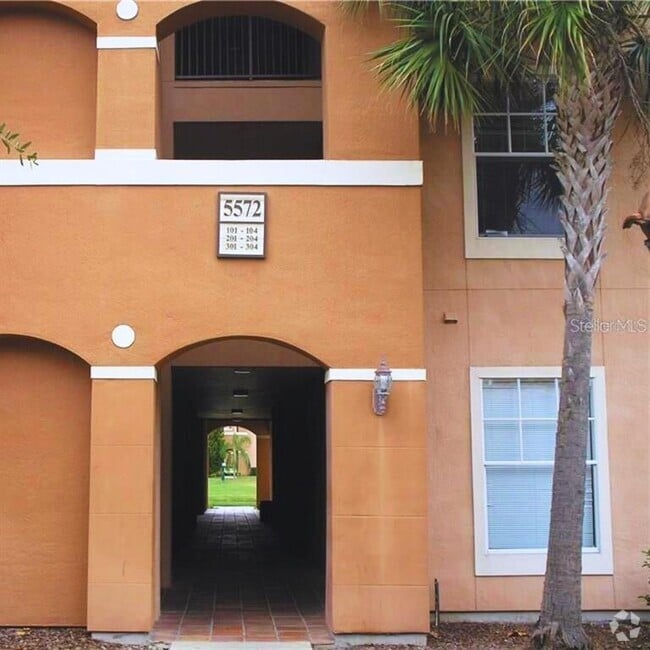 Building Photo - 5572 Metrowest Blvd Unit 102 Rental