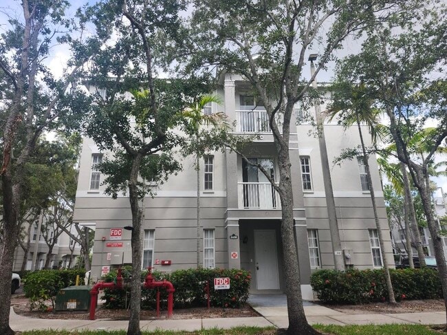 Building Photo - 3408 Shoma Dr