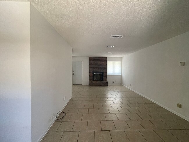 Photo - 2211 Wheeler Ave Unit Apt B