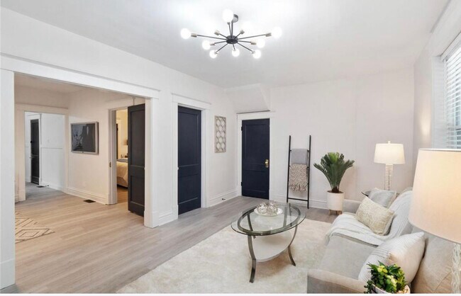 Living room 1 - 4515 Lewis Pl