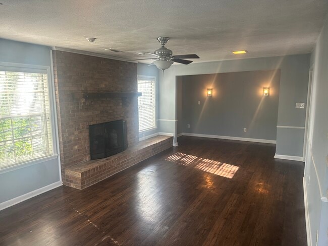 Photo - 103 Bienville Cir