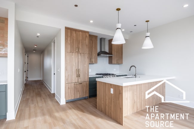 Photo - 1620 W Grand Ave Unidad 2W