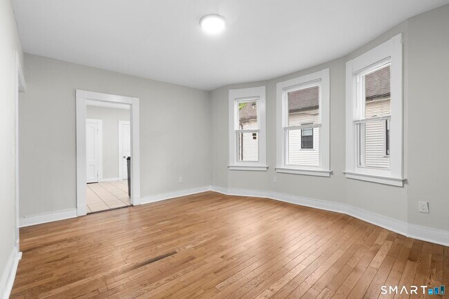 Photo - 693 Dixwell Ave Unit 2