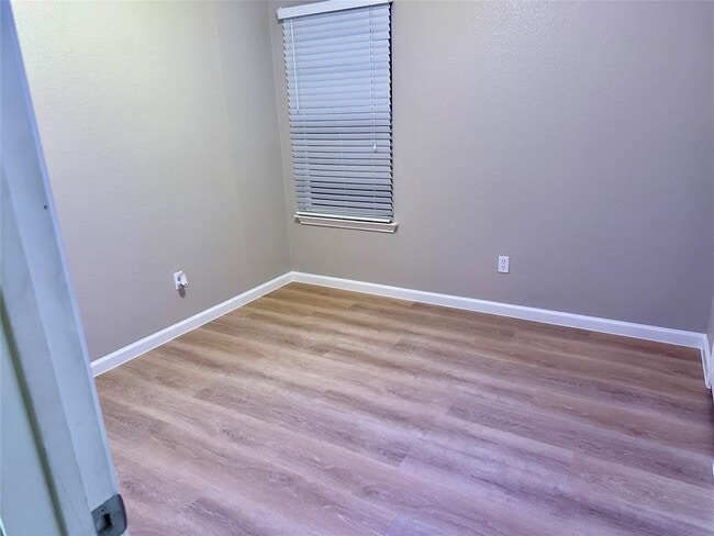 Photo - 207 Dragon Ridge Rd