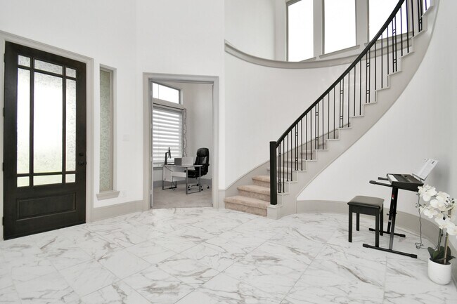 Photo - 8726 Marina Alto Ln