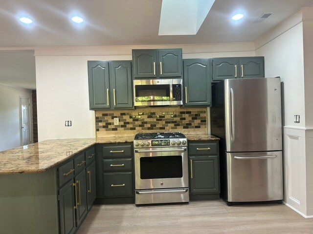 1058 Hoffman Rd