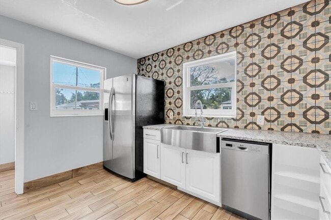 Photo - 1101 28th St N