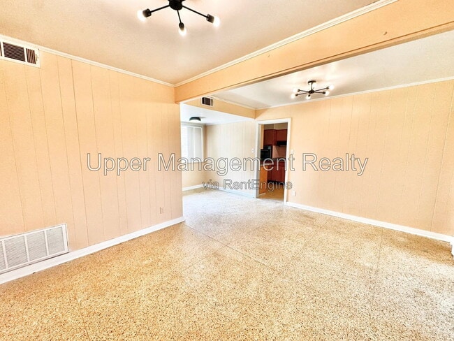 Photo - 2655 Hyman Pl