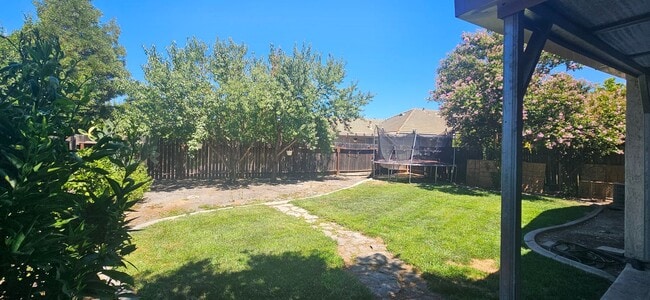 Building Photo - 5796 Bridgecross Dr