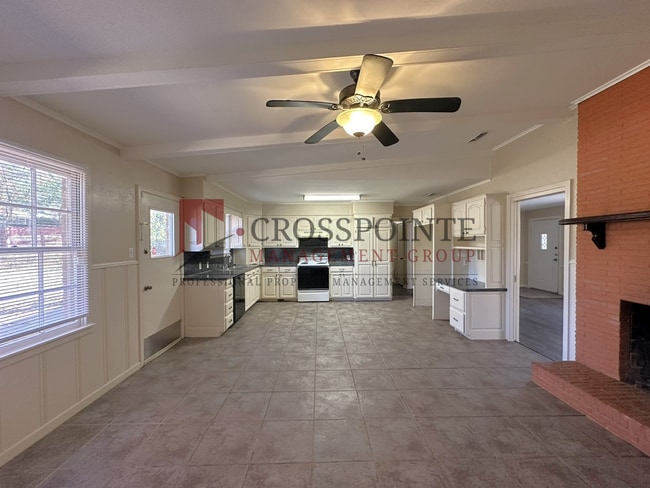 Photo - Available Now! Newly Updated 3 Bedroom 2 B...