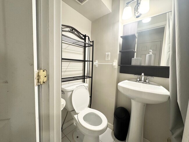 Photo - 6037 Meyers Landing Ct