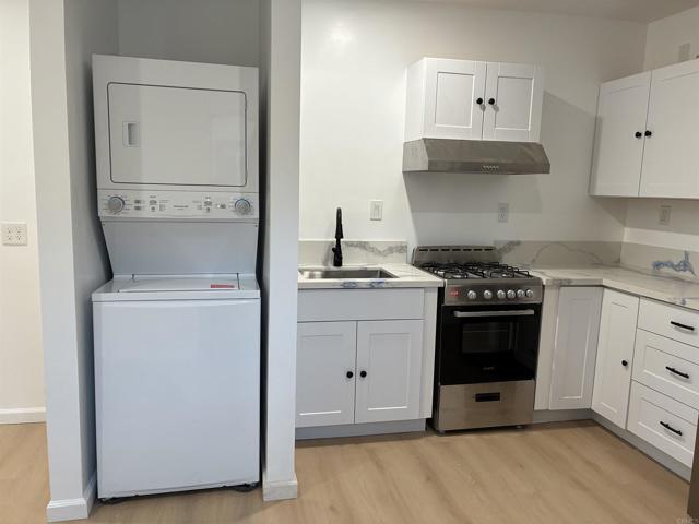 Photo - 586 Del Mar Ave