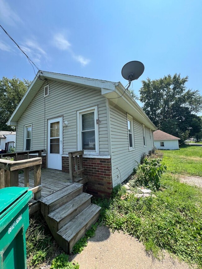 2 Bedroom 1 Bathroom House - 2 Bedroom 1 Bathroom House