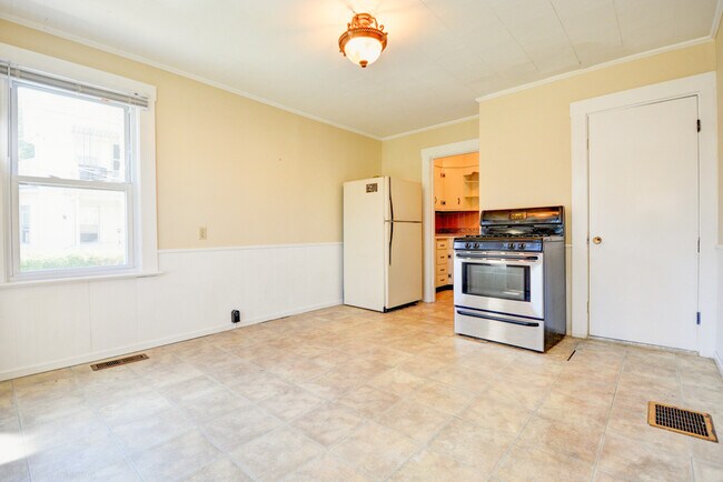 Photo - 48 South St Unit 1