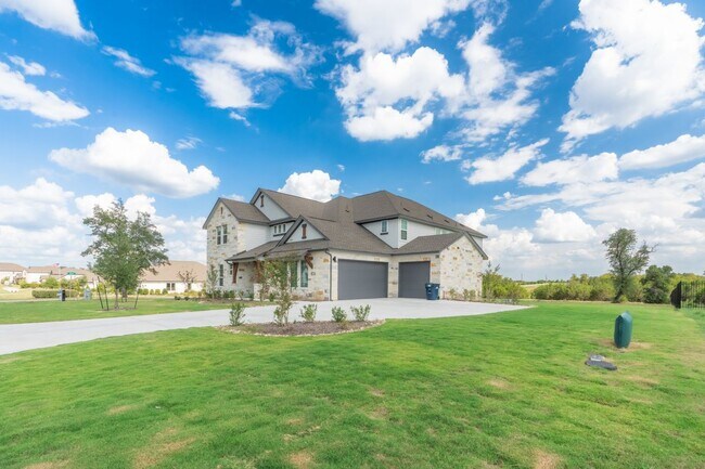 Photo - 301 Northcrest Dr