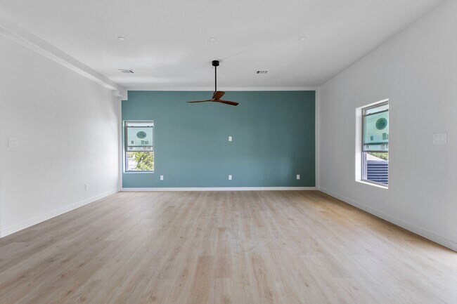 Photo - 1325 35th St Unit 4