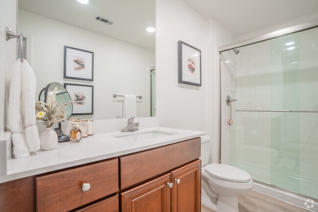 2BR, 2BA - 1,213SF - Brookshire - Primary Bathroom - Avonlea Towne Lake