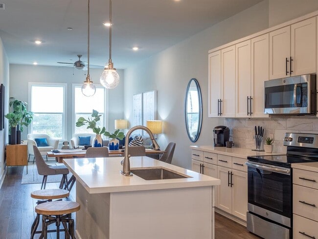 Photo - 4507 E Martin Luther King Jr Blvd Unit 123